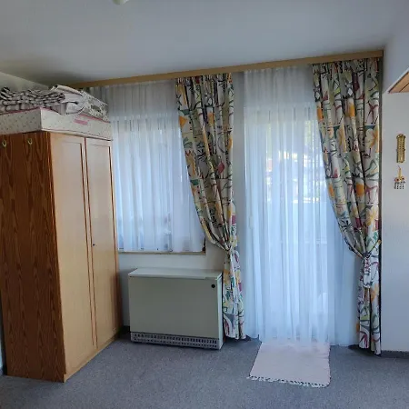 Lägenhet Haus Schwarzwalder Adler *